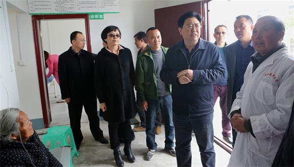 乡镇脱贫攻坚持续推进，成效显著，最新报道汇总