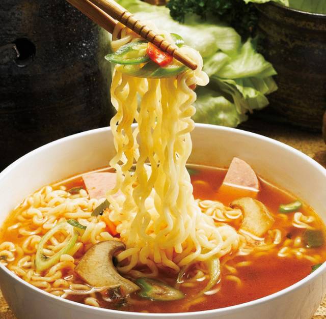 最新煮方便面方法与技巧，从入门到精通的烹饪指南